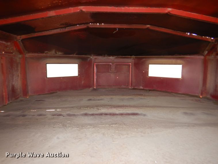 image for item DI5703 1994 Titan C808  livestock trailer