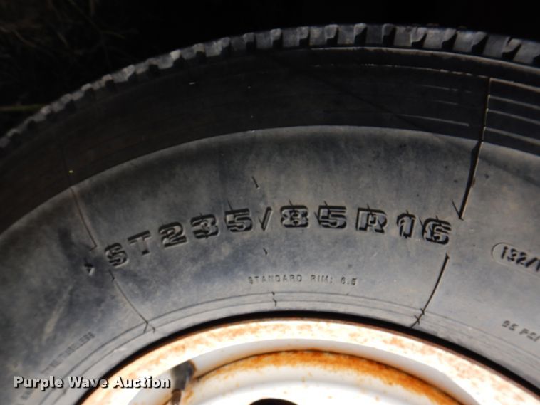 image for item DI5703 1994 Titan C808  livestock trailer