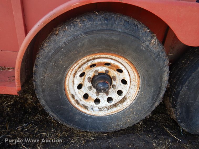 image for item DI5703 1994 Titan C808  livestock trailer