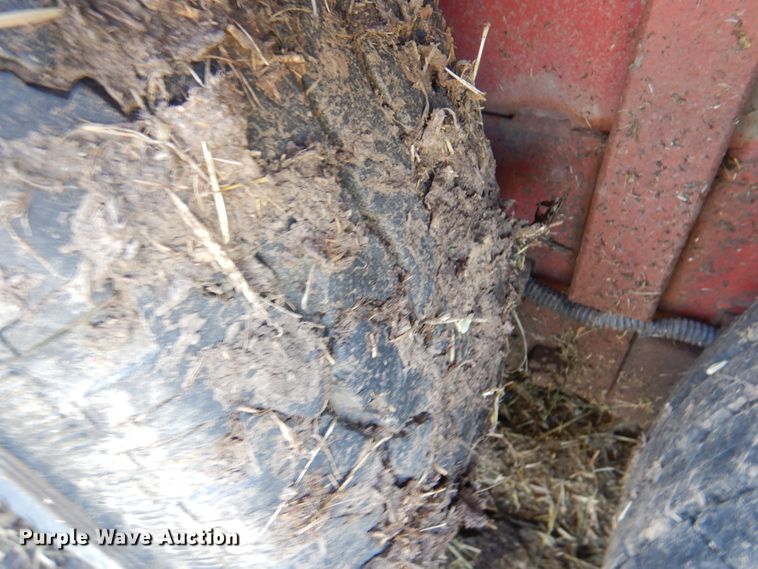 image for item DI5703 1994 Titan C808  livestock trailer