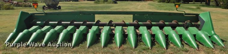 image for item DK2458 2004 John Deere 894  corn head