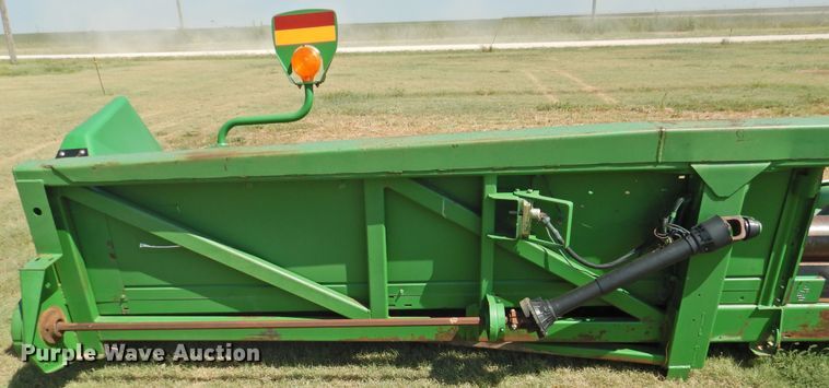 image for item DK2458 2004 John Deere 894  corn head