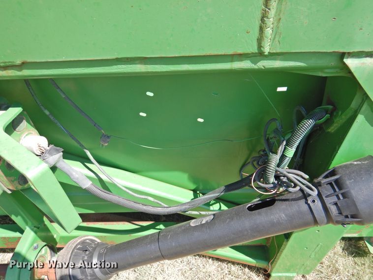 image for item DK2458 2004 John Deere 894  corn head