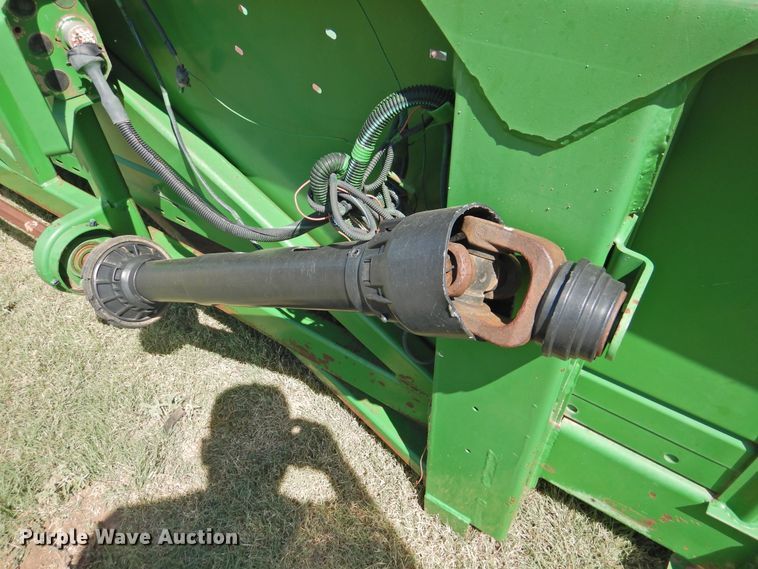 image for item DK2458 2004 John Deere 894  corn head
