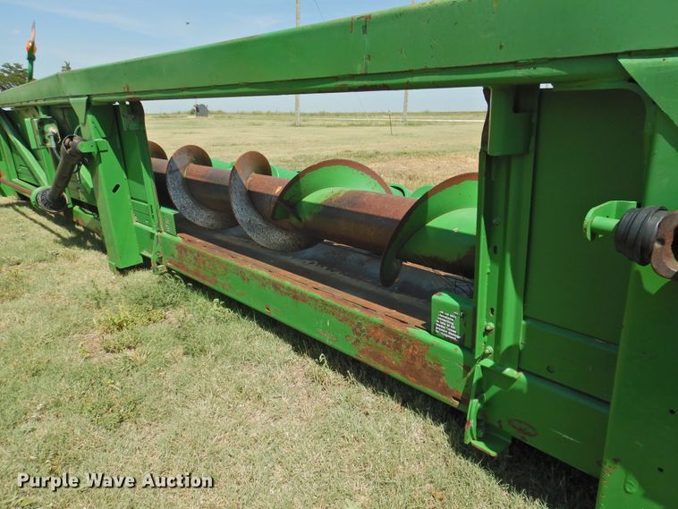 image for item DK2458 2004 John Deere 894  corn head