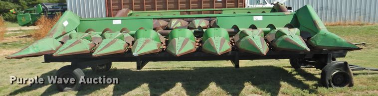 image for item DK2460 John Deere 843  corn head