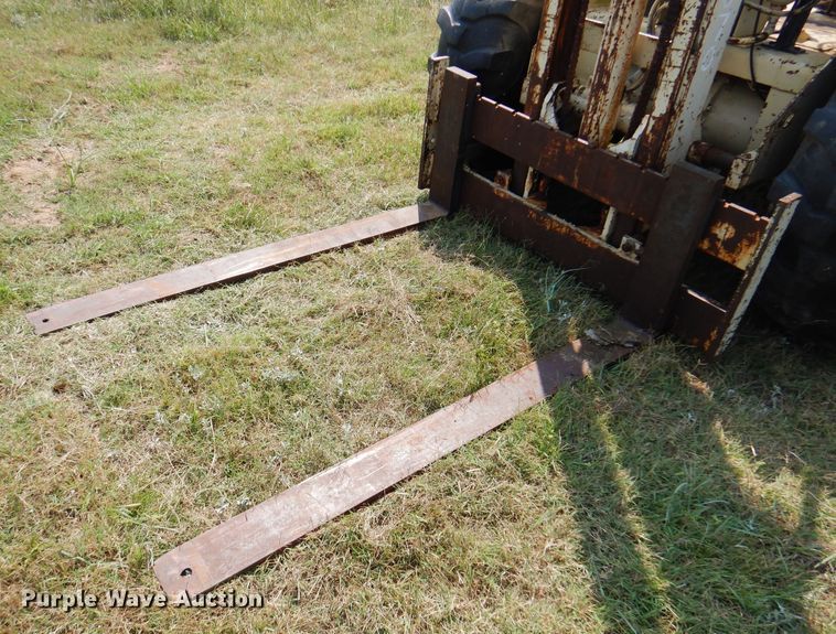 image for item DK8205 Ingersoll Rand  forklift