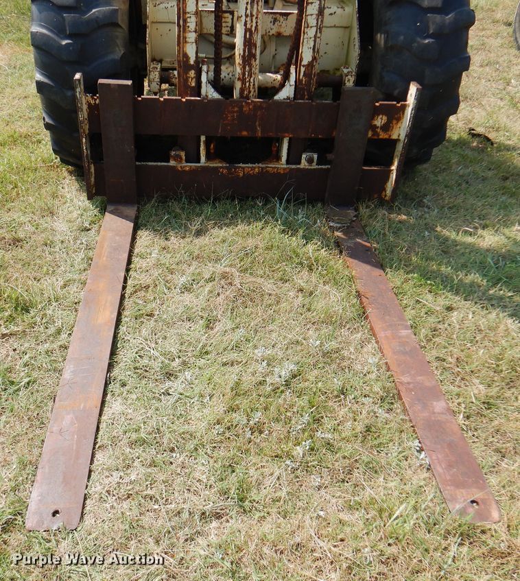 image for item DK8205 Ingersoll Rand  forklift