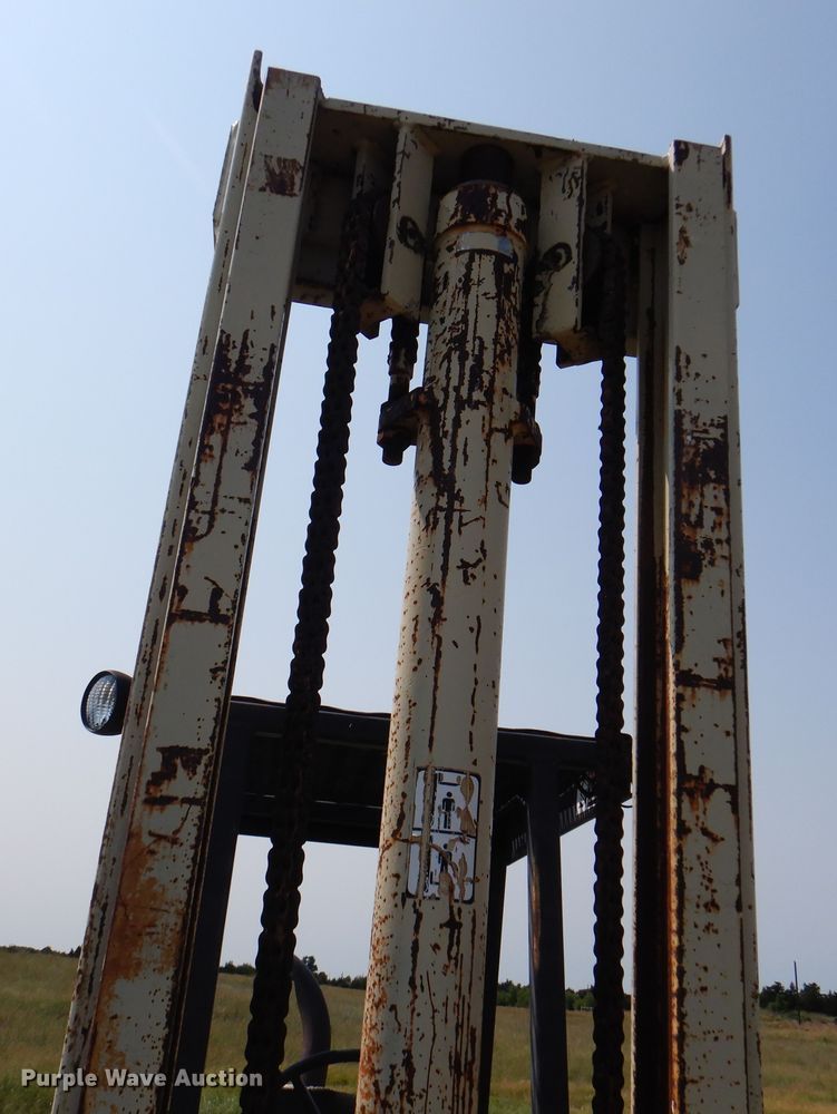 image for item DK8205 Ingersoll Rand  forklift