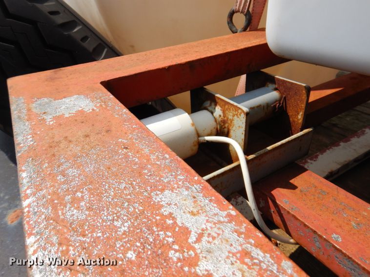 image for item DK8208 1988 Starlite  equipment trailer