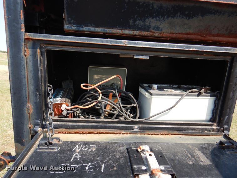 image for item DK8208 1988 Starlite  equipment trailer