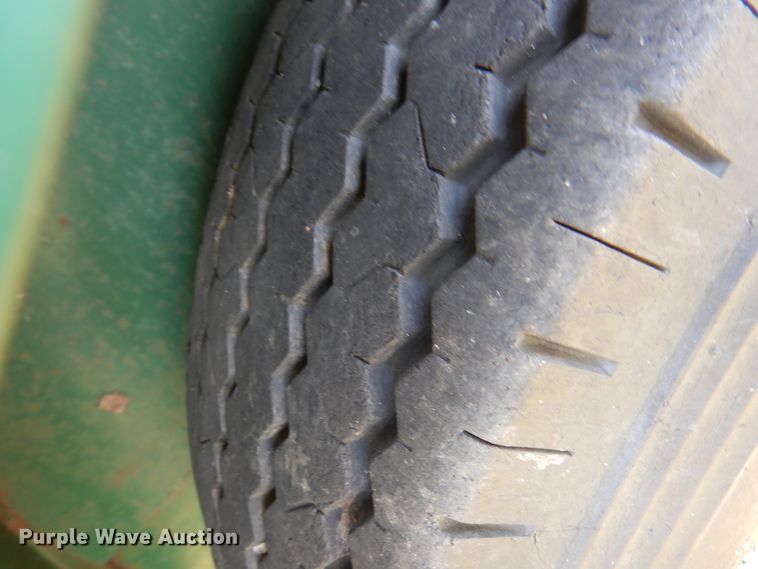 image for item DK8211 Bruton Easy Feed  seed tender