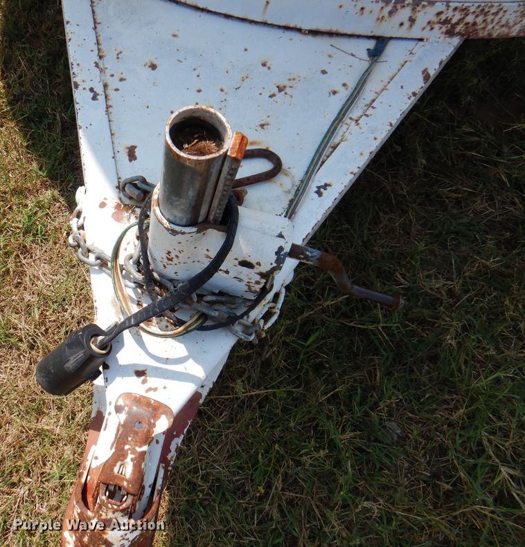 image for item DK8213 Livestock trailer