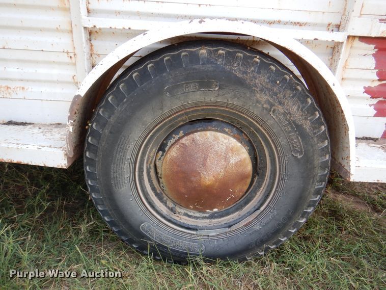 image for item DK8213 Livestock trailer