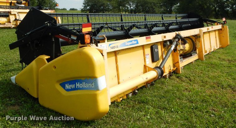 image for item DM0621 2011 New Holland 740CF30  flex head