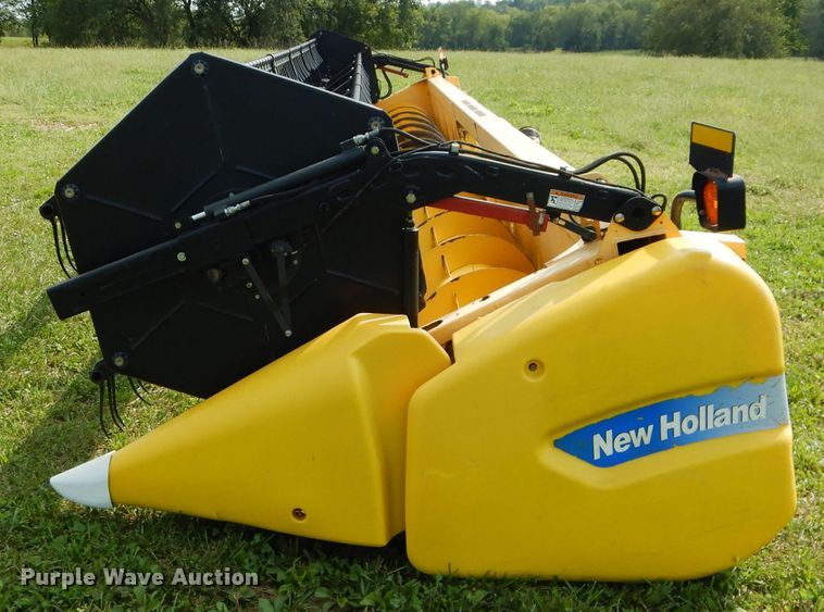 image for item DM0621 2011 New Holland 740CF30  flex head