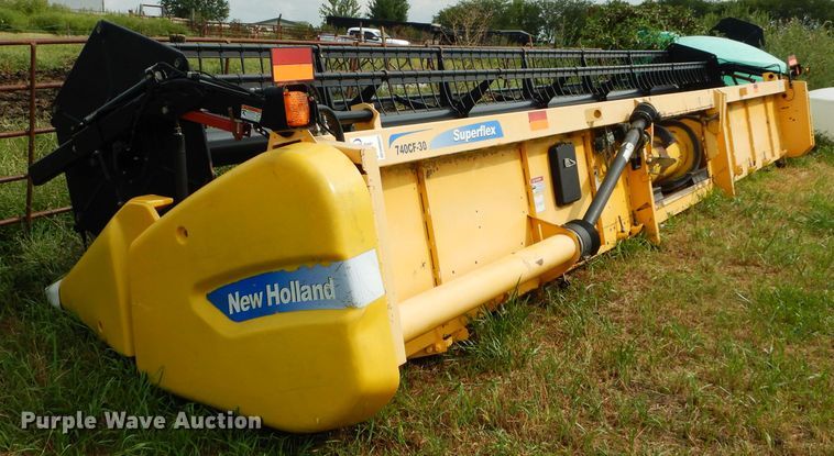 image for item DM0621 2011 New Holland 740CF30  flex head