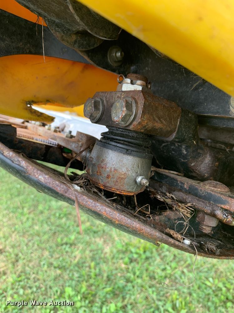 image for item DM0621 2011 New Holland 740CF30  flex head