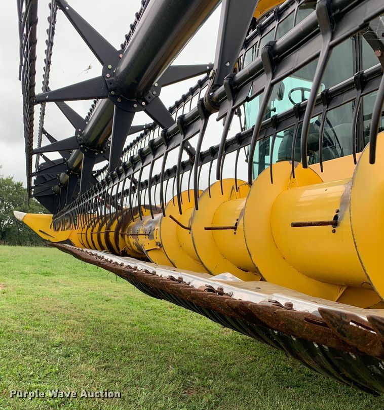 image for item DM0621 2011 New Holland 740CF30  flex head