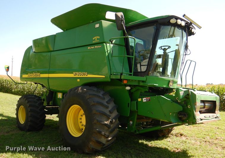 image for item DM1413 2006 John Deere 9760 STS  RWA combine