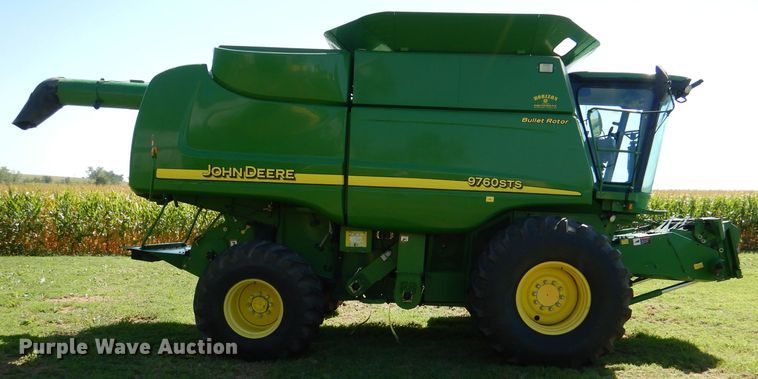 image for item DM1413 2006 John Deere 9760 STS  RWA combine