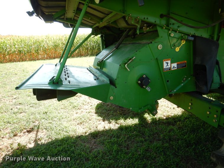 image for item DM1413 2006 John Deere 9760 STS  RWA combine