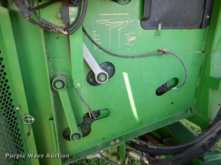 image for item DM1413 2006 John Deere 9760 STS  RWA combine