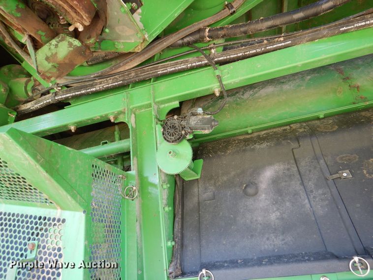 image for item DM1413 2006 John Deere 9760 STS  RWA combine