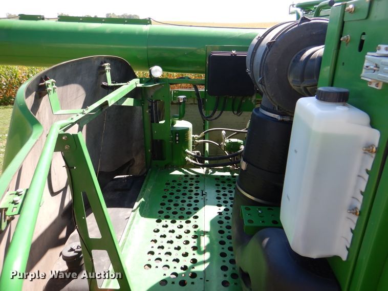image for item DM1413 2006 John Deere 9760 STS  RWA combine