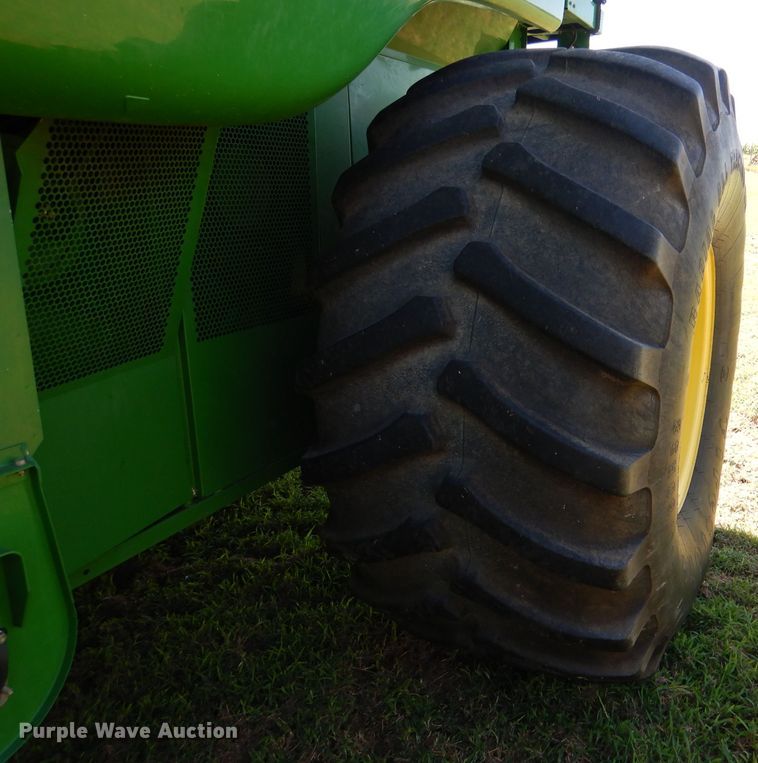 image for item DM1413 2006 John Deere 9760 STS  RWA combine