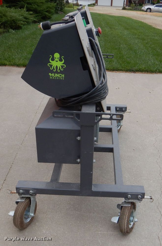 image for item DM1474 Munch Double Bucker  hemp stripper