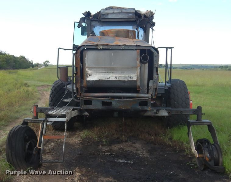 image for item DM5030 1999 Hesston 8550  windrower