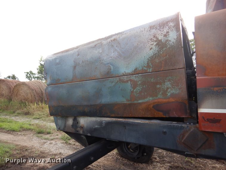 image for item DM5030 1999 Hesston 8550  windrower