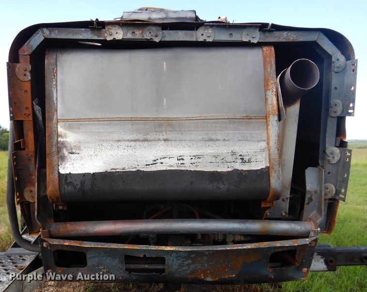 image for item DM5030 1999 Hesston 8550  windrower