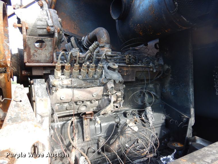 image for item DM5030 1999 Hesston 8550  windrower