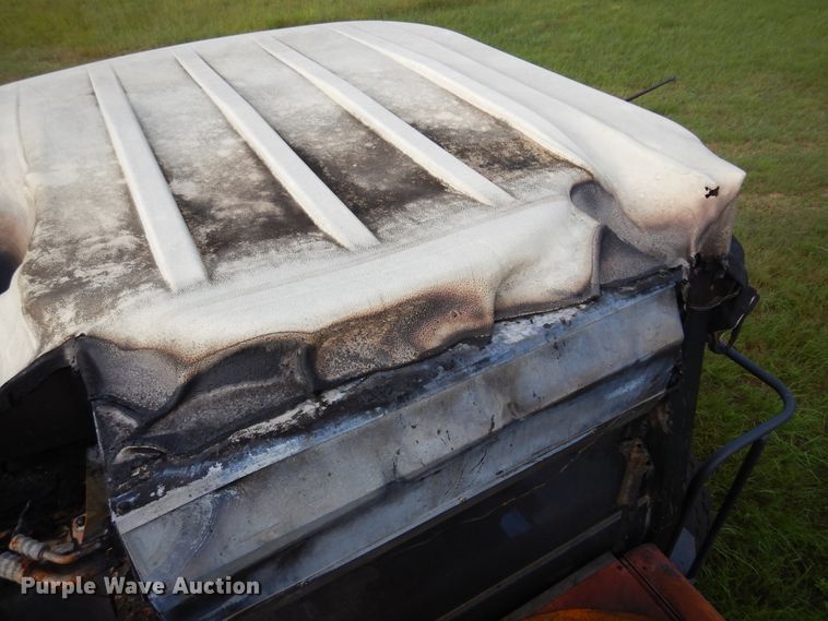 image for item DM5030 1999 Hesston 8550  windrower