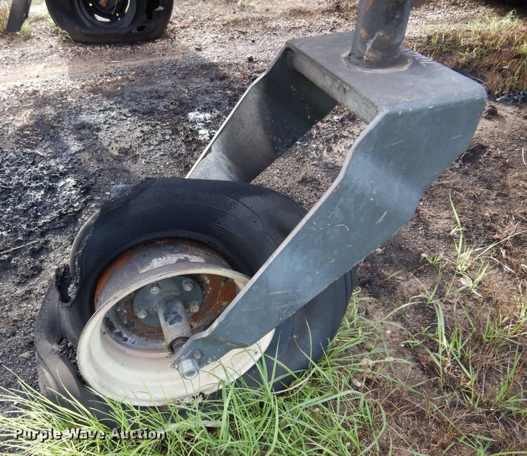 image for item DM5030 1999 Hesston 8550  windrower