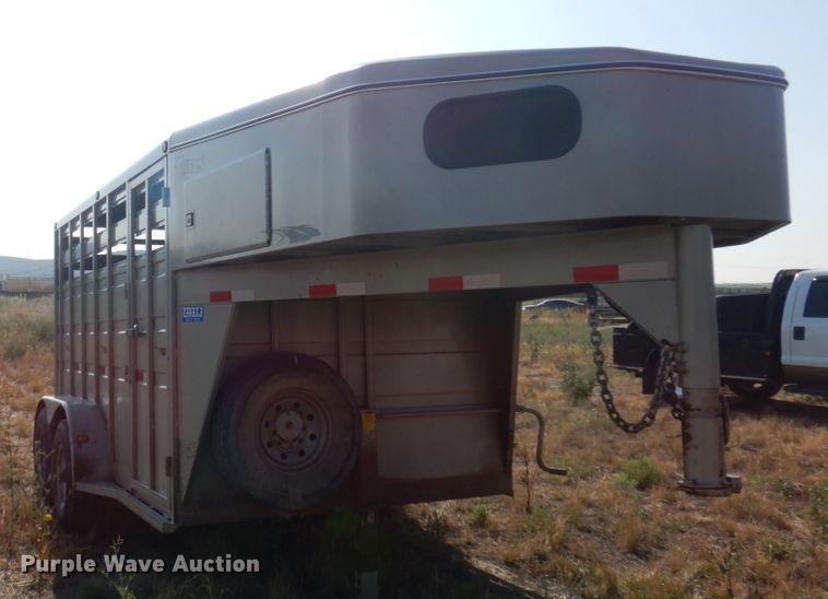 image for item DM5272 2004 Titan  livestock trailer
