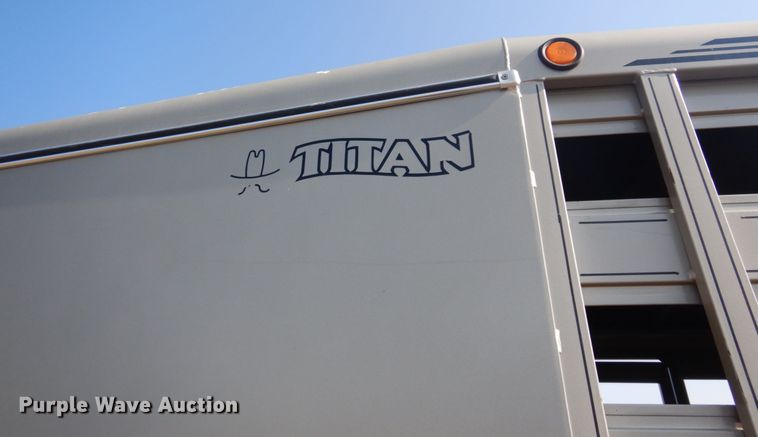 image for item DM5272 2004 Titan  livestock trailer