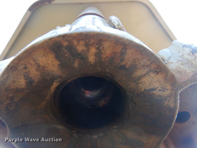 image for item DM5272 2004 Titan  livestock trailer