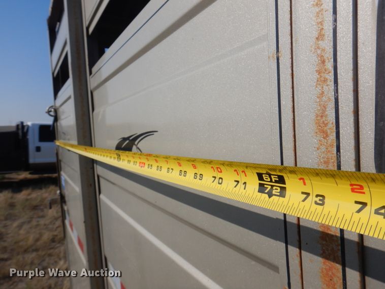 image for item DM5272 2004 Titan  livestock trailer