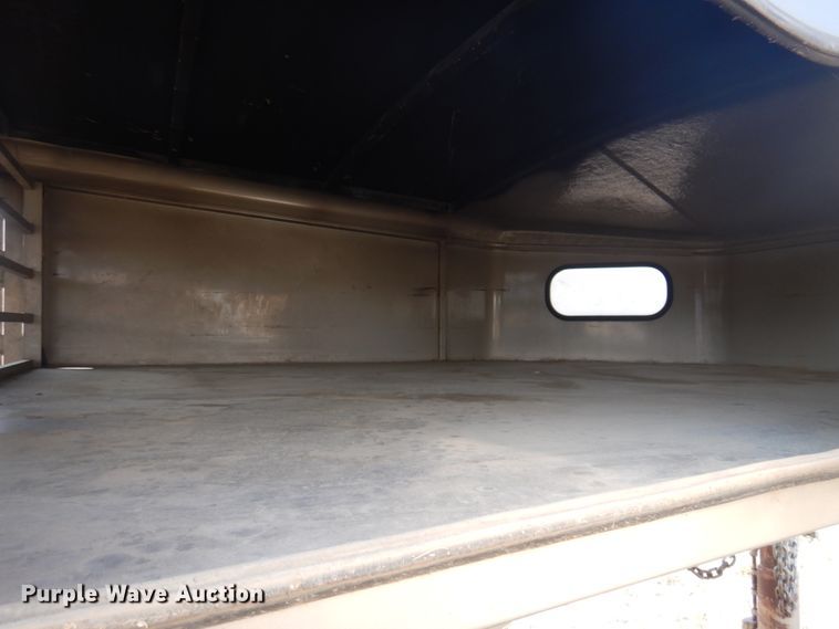 image for item DM5272 2004 Titan  livestock trailer