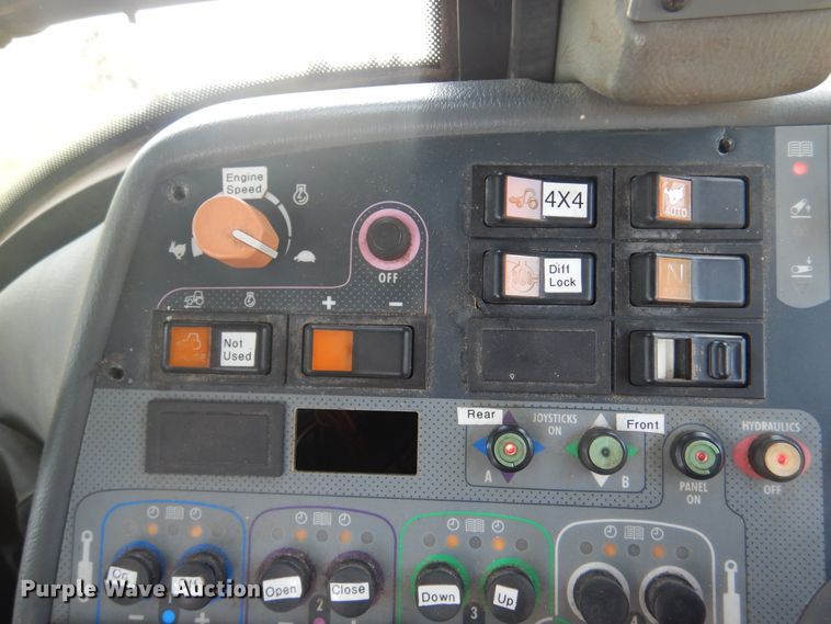 image for item DM6423 Valtra T190  MFWD bi-directional tractor