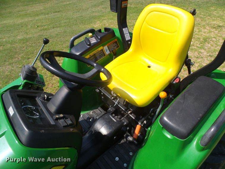 image for item GP9481 2018 John Deere 3038E  MFWD tractor