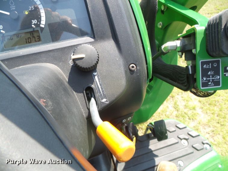 image for item GP9481 2018 John Deere 3038E  MFWD tractor