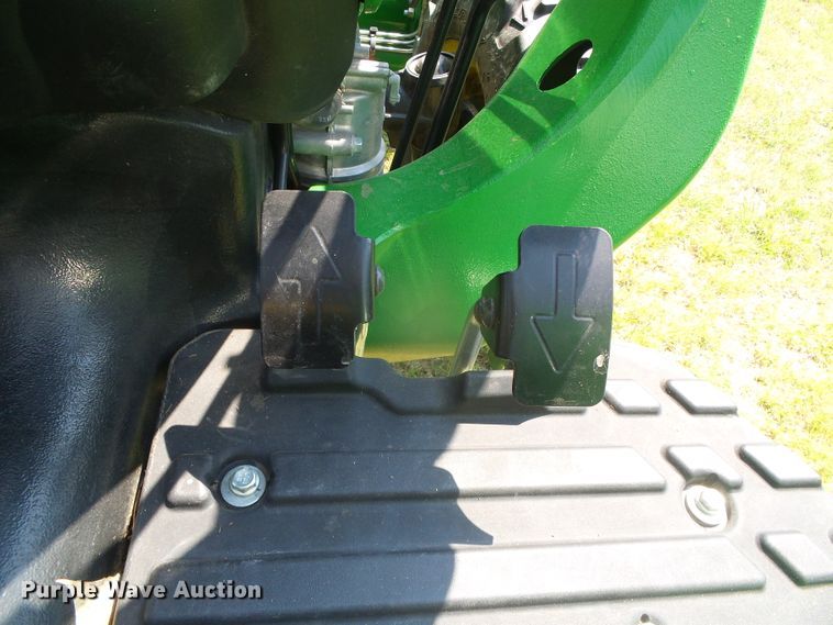 image for item GP9481 2018 John Deere 3038E  MFWD tractor