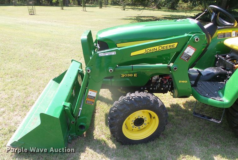 image for item GP9481 2018 John Deere 3038E  MFWD tractor