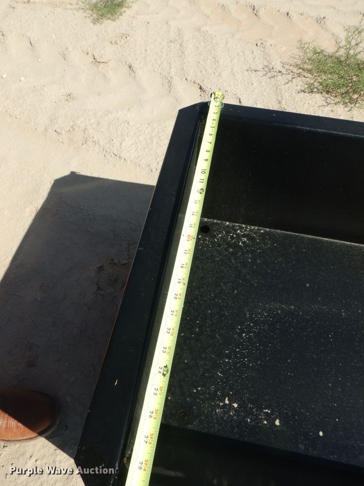 image for item HC9192 Feed trough