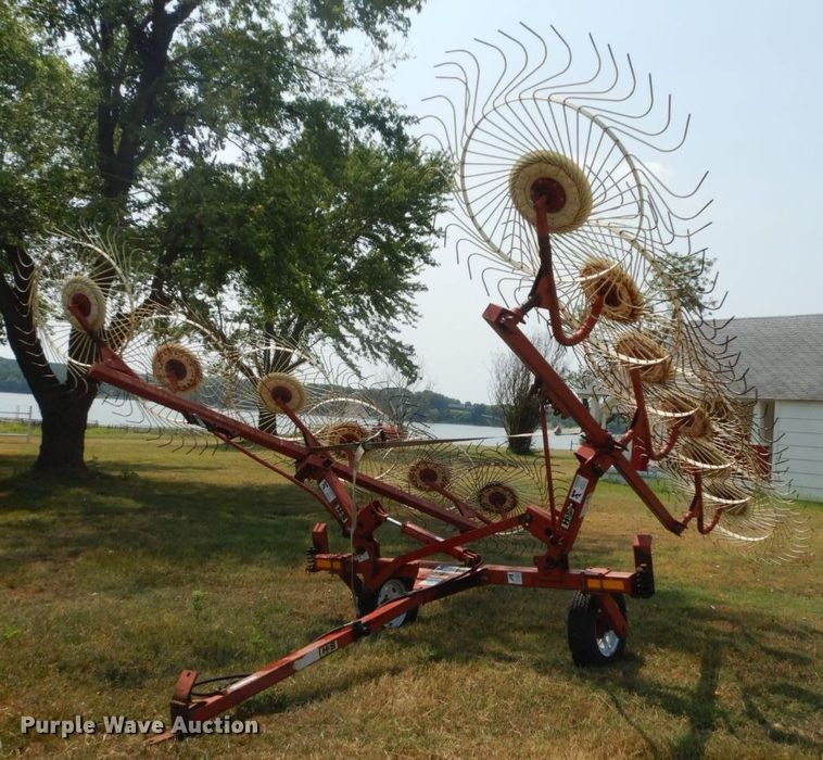 image for item HP9669 H&S V12  hay rake