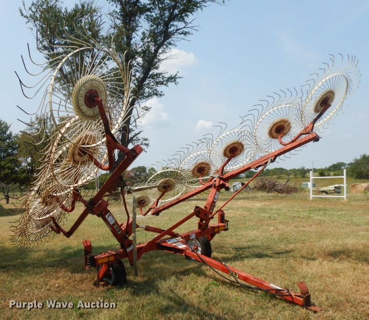 image for item HP9669 H&S V12  hay rake